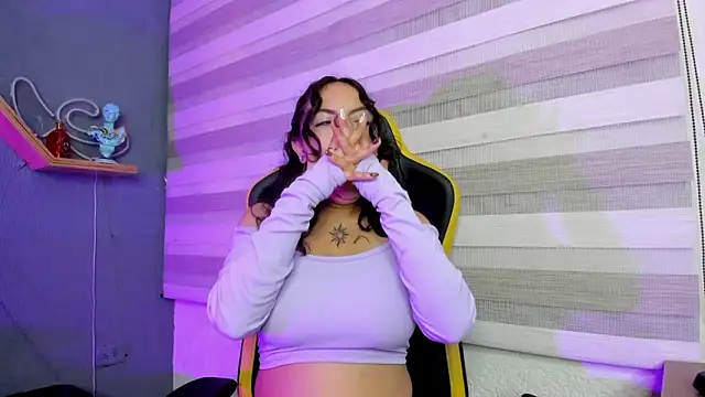 Snapshot of Liittleluaa_ chatting on December 2024 01:05:02 PM Liittleluaa online show from December 2024 01:05:02 PM