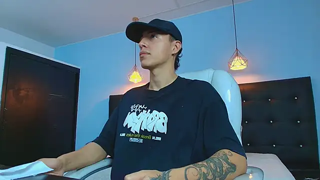 Lobo 17  online show from March 2025 03:54:01 AM