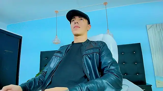 Lobo 17  online show from March 2025 02:53:02 AM