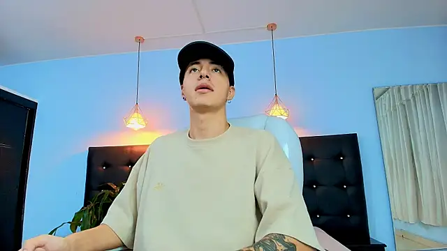 Lobo 17  online show from March 2025 03:44:02 AM