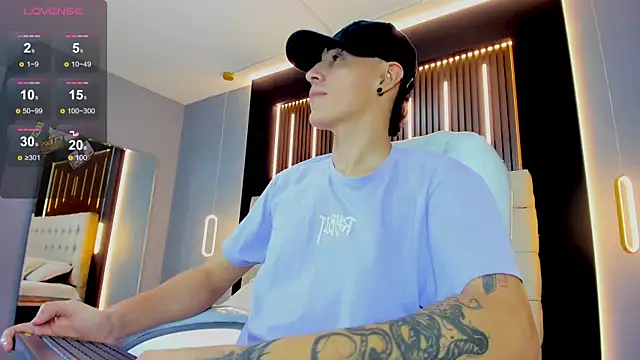 Lobo 17  online show from March 2026 03:41:02 AM