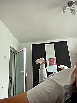 KarlosCarutox online show from September 2025 01:00:01 PM