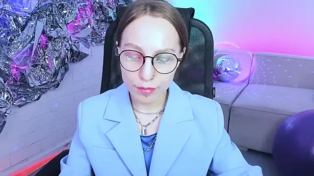 Snapshot of AphexQueen chatting on January 2025 04:20:01 PM AphexQueen online show from January 2025 04:20:01 PM