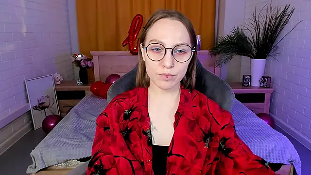 Snapshot of AphexQueen chatting on February 2025 04:11:02 PM AphexQueen online show from February 2025 04:11:02 PM