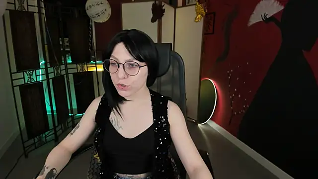 Snapshot of AphexQueen chatting on March 2025 01:08:01 PM AphexQueen online show from March 2025 01:08:01 PM