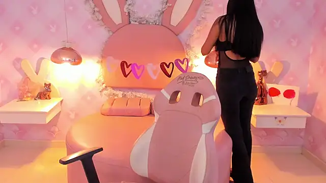 Saraa Skinny online show from March 2025 11:48:01 AM