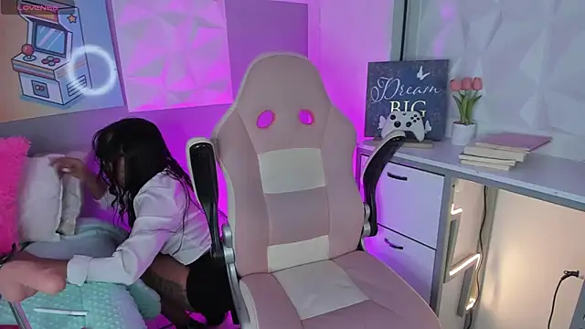 Amber villalobos  online show from March 2026 02:22:02 AM