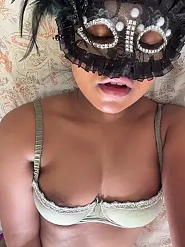 Snapshot of Bella_Luna18 chatting on March 2026 07:28:01 PM Bella Luna18 online show from March 2026 07:28:01 PM