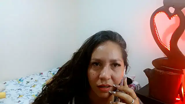 naihroby online show from December 2024 11:40:01 PM