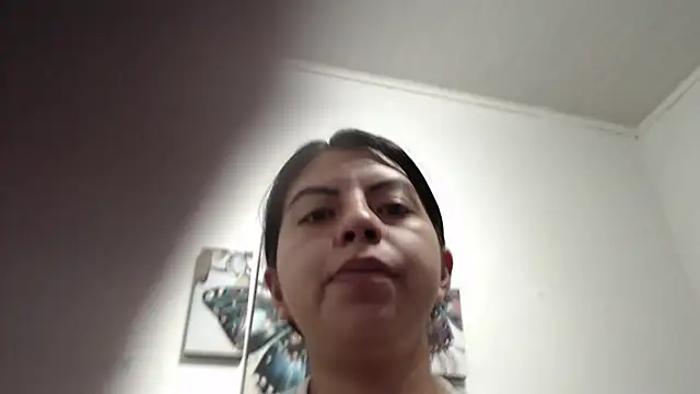 Snapshot of CarolineBrunx chatting on March 2025 10:13:02 PM CarolineBrunx online show from March 2025 10:13:02 PM