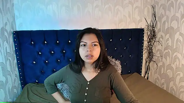 CarolineBrunx online show from January 2026 06:18:01 AM