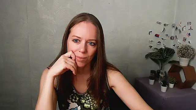 Snapshot of GloriaSi_ chatting on June 2026 02:58:02 AM GloriaSi online show from June 2026 02:58:02 AM