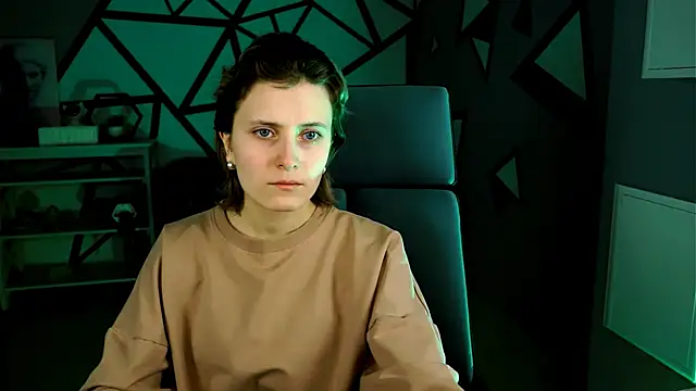 Snapshot of LolaAsmus chatting on December 2024 01:05:02 PM LolaAsmus online show from December 2024 01:05:02 PM