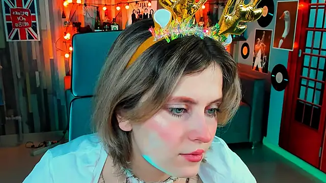 Snapshot of LolaAsmus chatting on December 2024 08:17:02 AM LolaAsmus online show from December 2024 08:17:02 AM