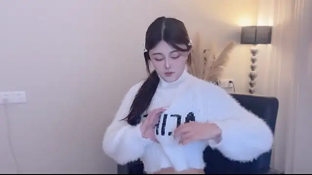 Strawberrybabyy1 online show from January 2026 05:27:02 PM