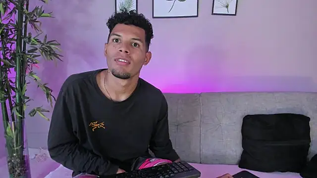 miaa lux online show from February 2025 12:07:01 AM