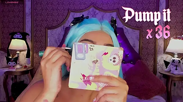 SoffiQueen online show from April 2026 03:26:01 PM