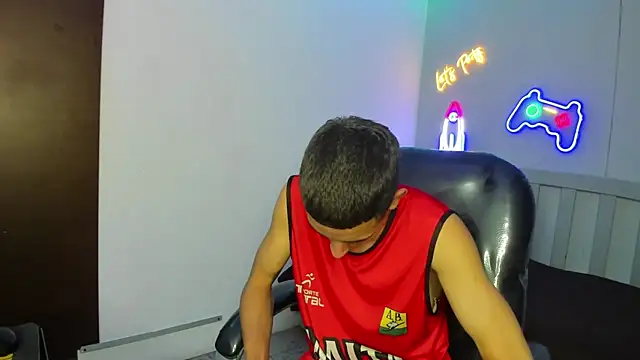 JackSwan18 online show from September 2025 08:56:01 PM