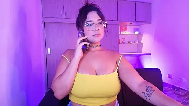 Shenoa1 online show from March 2025 11:43:01 PM