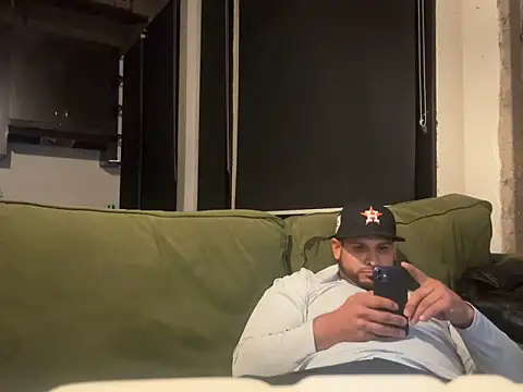 Snapshot of Insaneskillzz69 chatting on March 2025 01:07:01 PM Insaneskillzz69 online show from March 2025 01:07:01 PM