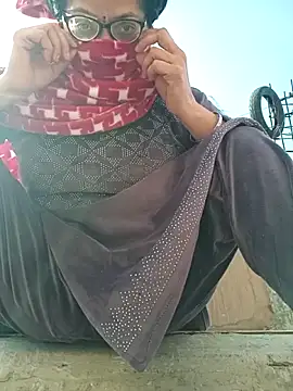 heenage online show from February 2026 04:05:02 AM