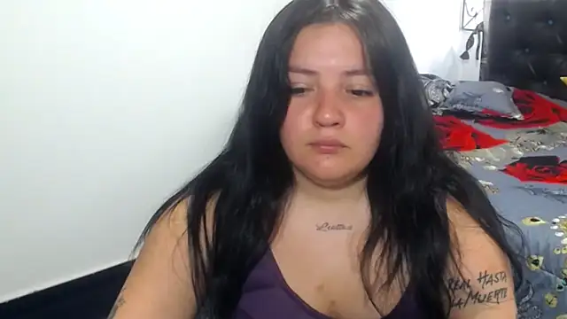 Snapshot of shopyymessyy chatting on December 2024 06:01:02 PM shopyymessyy online show from December 2024 06:01:02 PM