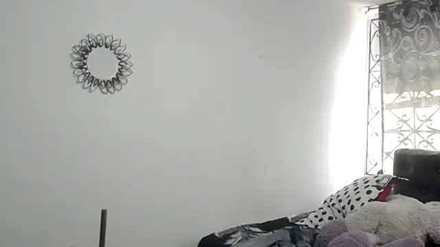 Snapshot of shopyymessyy chatting on January 2025 06:45:02 PM shopyymessyy online show from January 2025 06:45:02 PM