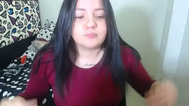 Snapshot of shopyymessyy chatting on October 2025 06:19:02 PM shopyymessyy online show from October 2025 06:19:02 PM