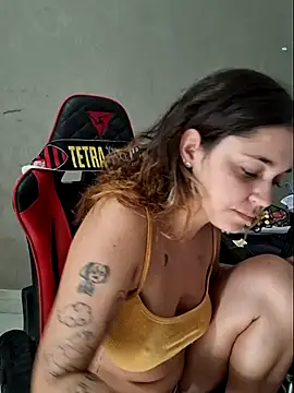 luuhcat09 online show from April 2026 12:00:01 PM