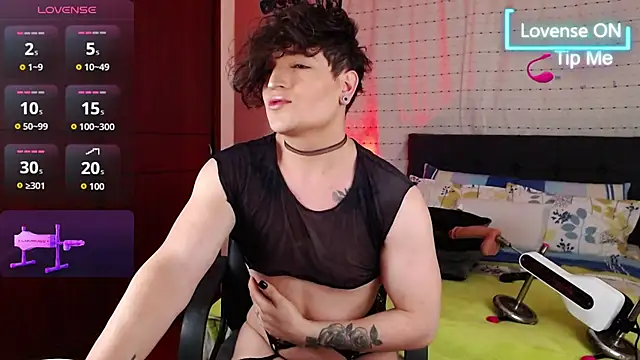 Hornymoan online show from April 2026 10:37:02 PM