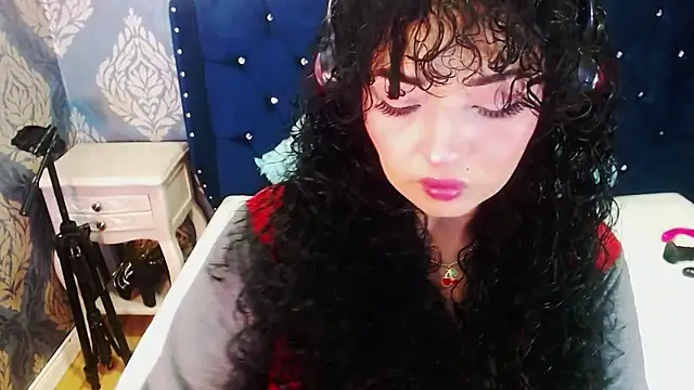 Snapshot of Sofiacowperx chatting on June 2026 02:27:02 AM Sofiacowperx online show from June 2026 02:27:02 AM