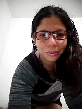 Snapshot of Carliina_Soussa chatting on January 2025 02:04:02 AM Carliina Soussa online show from January 2025 02:04:02 AM