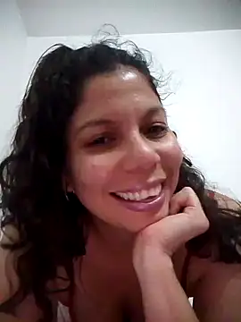 Snapshot of Carliina_Soussa chatting on February 2025 10:34:02 PM Carliina Soussa online show from February 2025 10:34:02 PM
