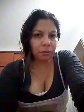 Snapshot of Carliina_Soussa chatting on March 2025 11:20:02 PM Carliina Soussa online show from March 2025 11:20:02 PM