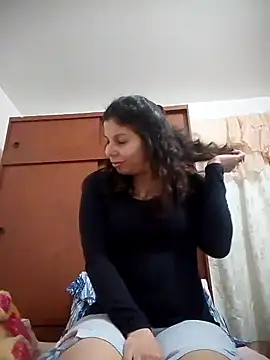 Snapshot of Carliina_Soussa chatting on March 2025 04:24:02 AM Carliina Soussa online show from March 2025 04:24:02 AM