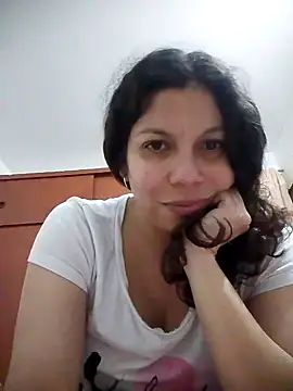 Snapshot of Carliina_Soussa chatting on March 2025 10:21:01 PM Carliina Soussa online show from March 2025 10:21:01 PM