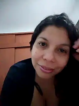 Snapshot of Carliina_Soussa chatting on March 2025 11:15:01 PM Carliina Soussa online show from March 2025 11:15:01 PM