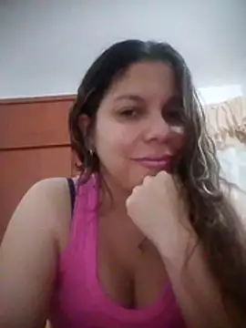 Snapshot of Carliina_Soussa chatting on October 2025 11:35:01 PM Carliina Soussa online show from October 2025 11:35:01 PM