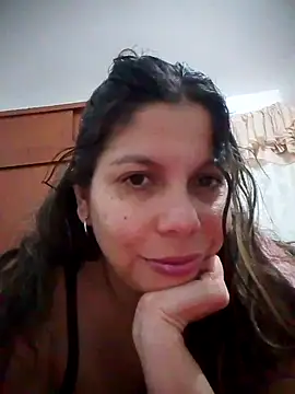 Snapshot of Carliina_Soussa chatting on October 2025 10:52:01 PM Carliina Soussa online show from October 2025 10:52:01 PM