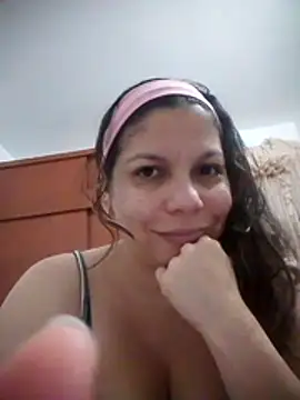 Snapshot of Carliina_Soussa chatting on November 2025 11:36:02 PM Carliina Soussa online show from November 2025 11:36:02 PM