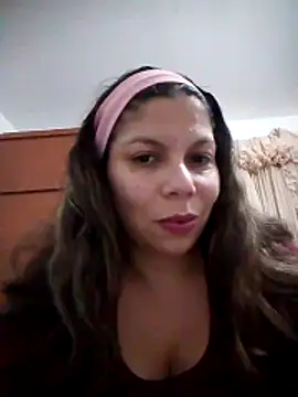 Snapshot of Carliina_Soussa chatting on November 2025 10:31:01 PM Carliina Soussa online show from November 2025 10:31:01 PM