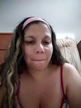 Snapshot of Carliina_Soussa chatting on November 2025 12:03:02 AM Carliina Soussa online show from November 2025 12:03:02 AM