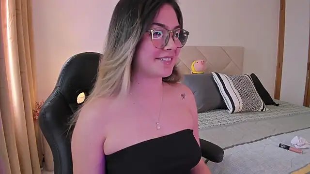 Lau Bee online show from January 2025 06:17:01 PM