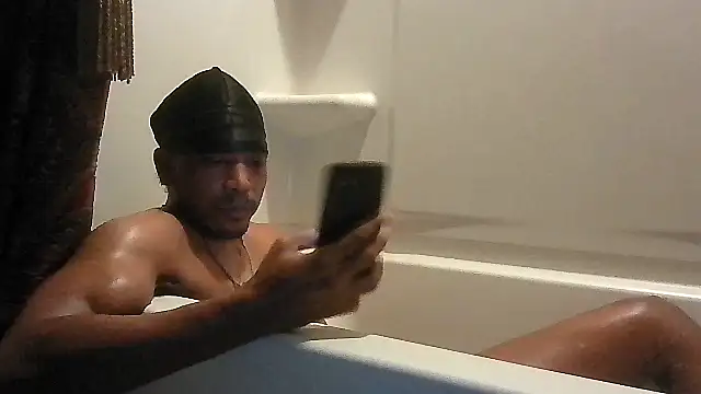 bigboytoy912 online show from April 2026 11:31:02 PM