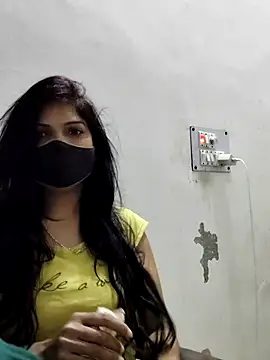 Snapshot of illay_love chatting on March 2025 02:10:02 PM illay love online show from March 2025 02:10:02 PM