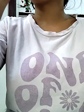 Snapshot of illay_love chatting on September 2025 05:55:02 AM illay love online show from September 2025 05:55:02 AM