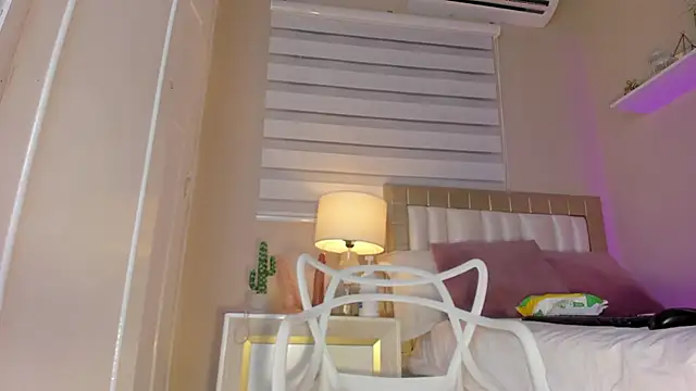 zoe sky  online show from February 2025 11:42:02 AM