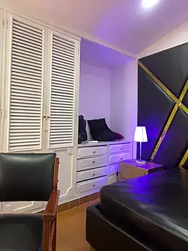 Adel Nesbiit online show from April 2026 07:48:01 PM