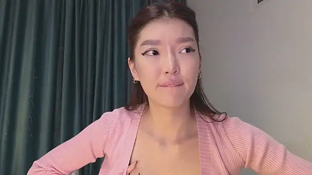 AudreyMell online show from December 2025 01:05:02 PM