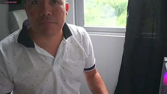 Snapshot of Jhonatan_Morales_S chatting on February 2026 08:29:01 PM Jhonatan Morales S online show from February 2026 08:29:01 PM